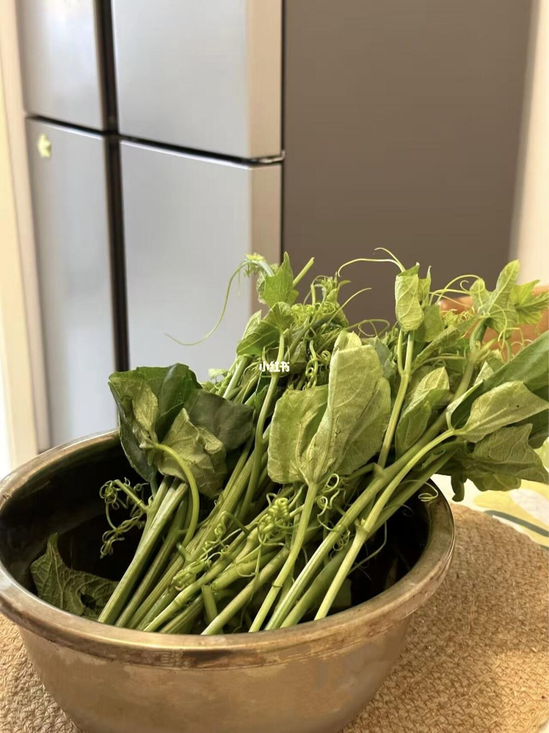这月能不吃小龙虾就不吃，多吃豇豆南瓜苗