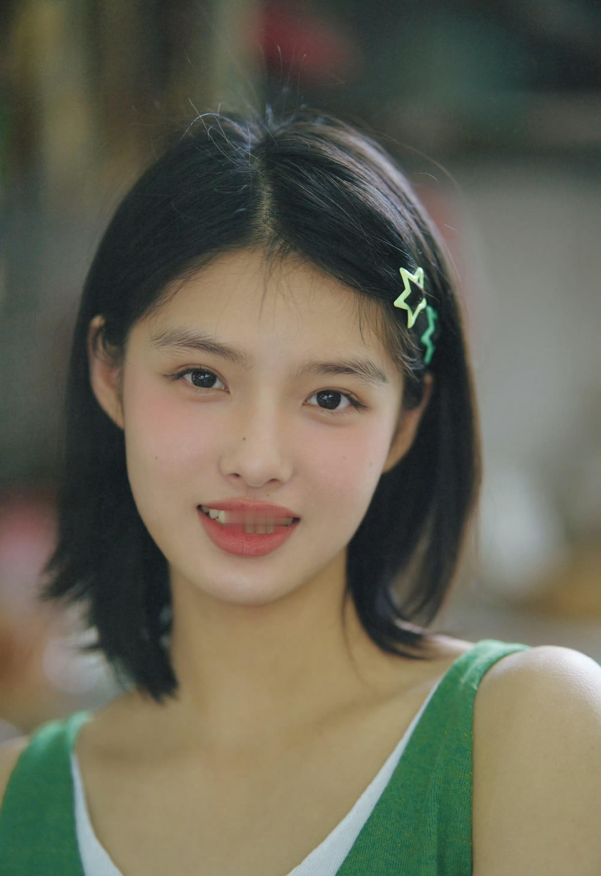 网传迪丽热巴张小斐女足上春节档周星驰配迪丽热巴张小斐没有不看的道理！还是女足这样