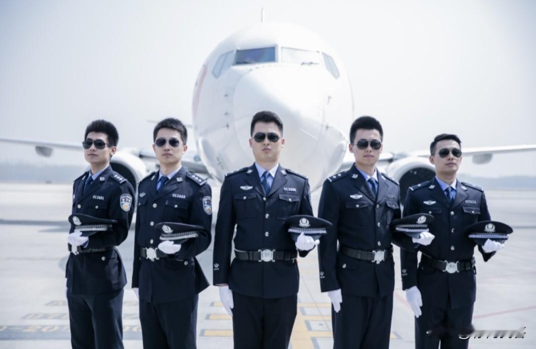 请问：空警是公务员编制吗？

答案：是，空警隶属于中国民航公安局，是公安机关人民