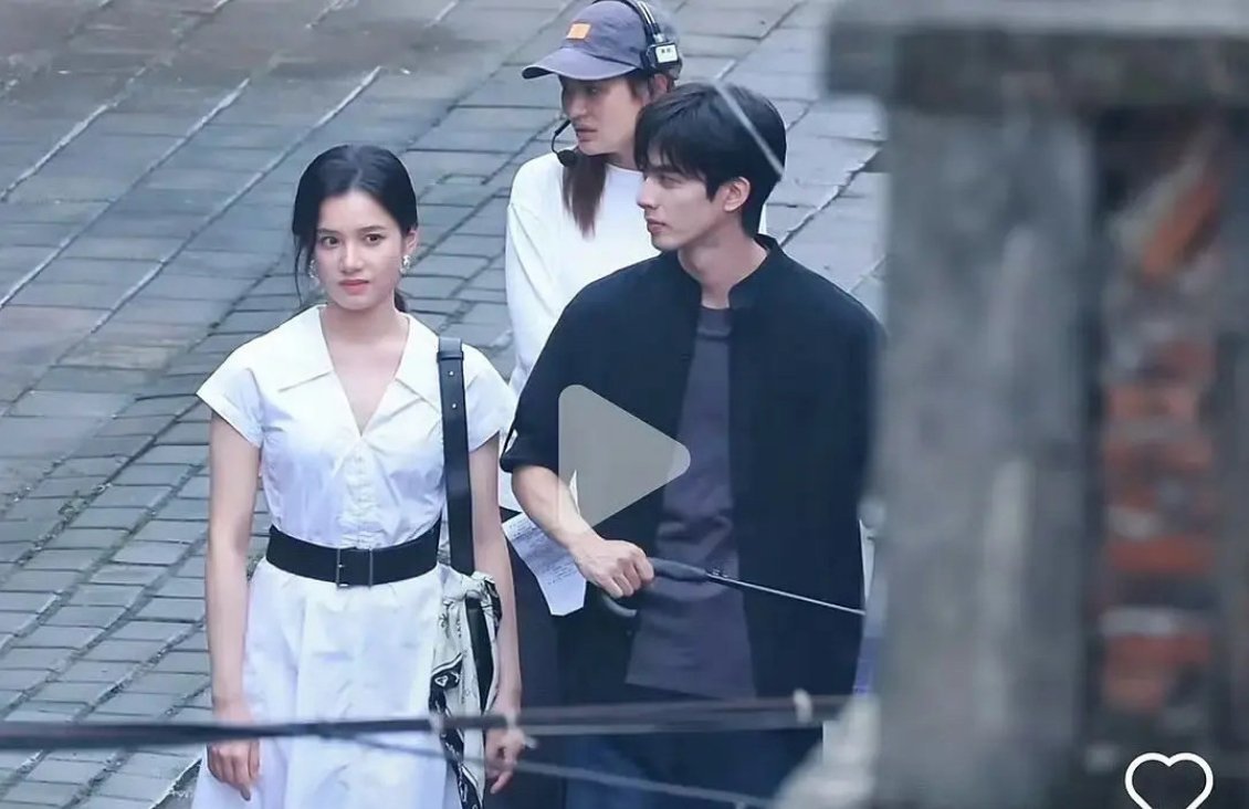内娱现偶剧真的很缺有审美的服化造型团队… ​ ​​​