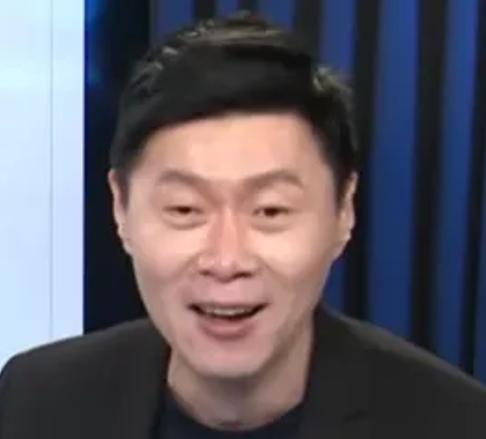 台湾还是有进步的，昨天看到岛内一个和平论坛，邀请了柳杰克还有新党的人在谈“统一”