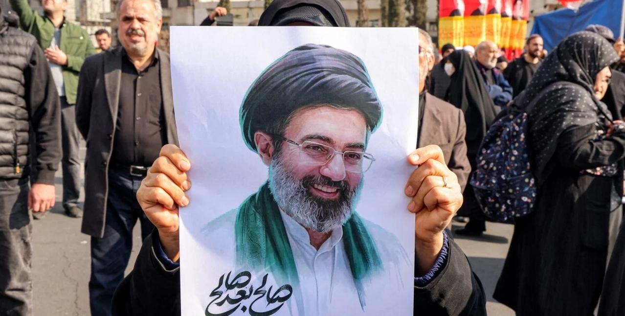 伊朗外交部证实，穆杰塔巴・哈梅内伊受伤，但状态良好。
伊朗外交部代表埃斯马伊尔・