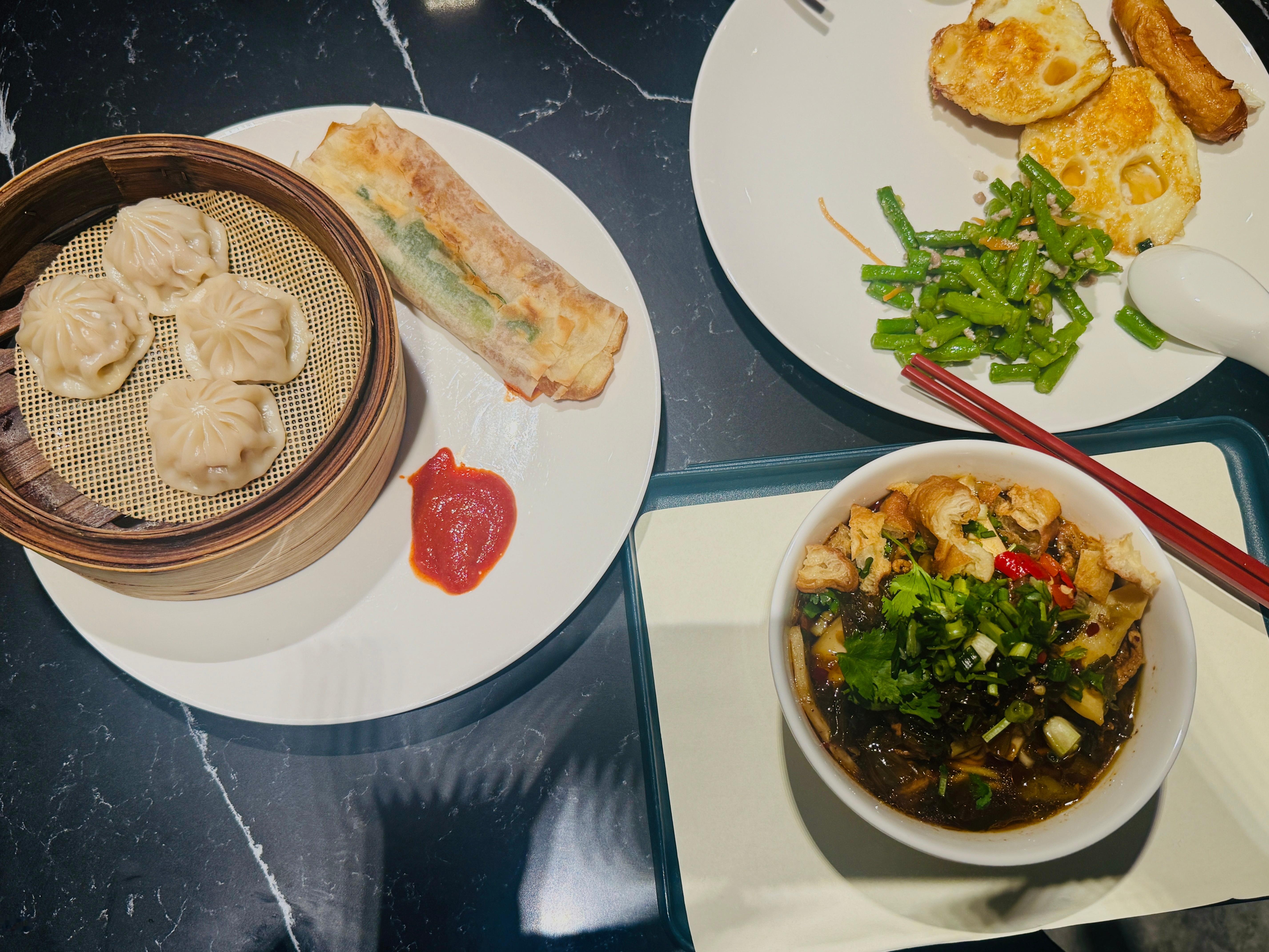 早上吃这么多是不是有点太丰盛了早安卷妹的唠嗑