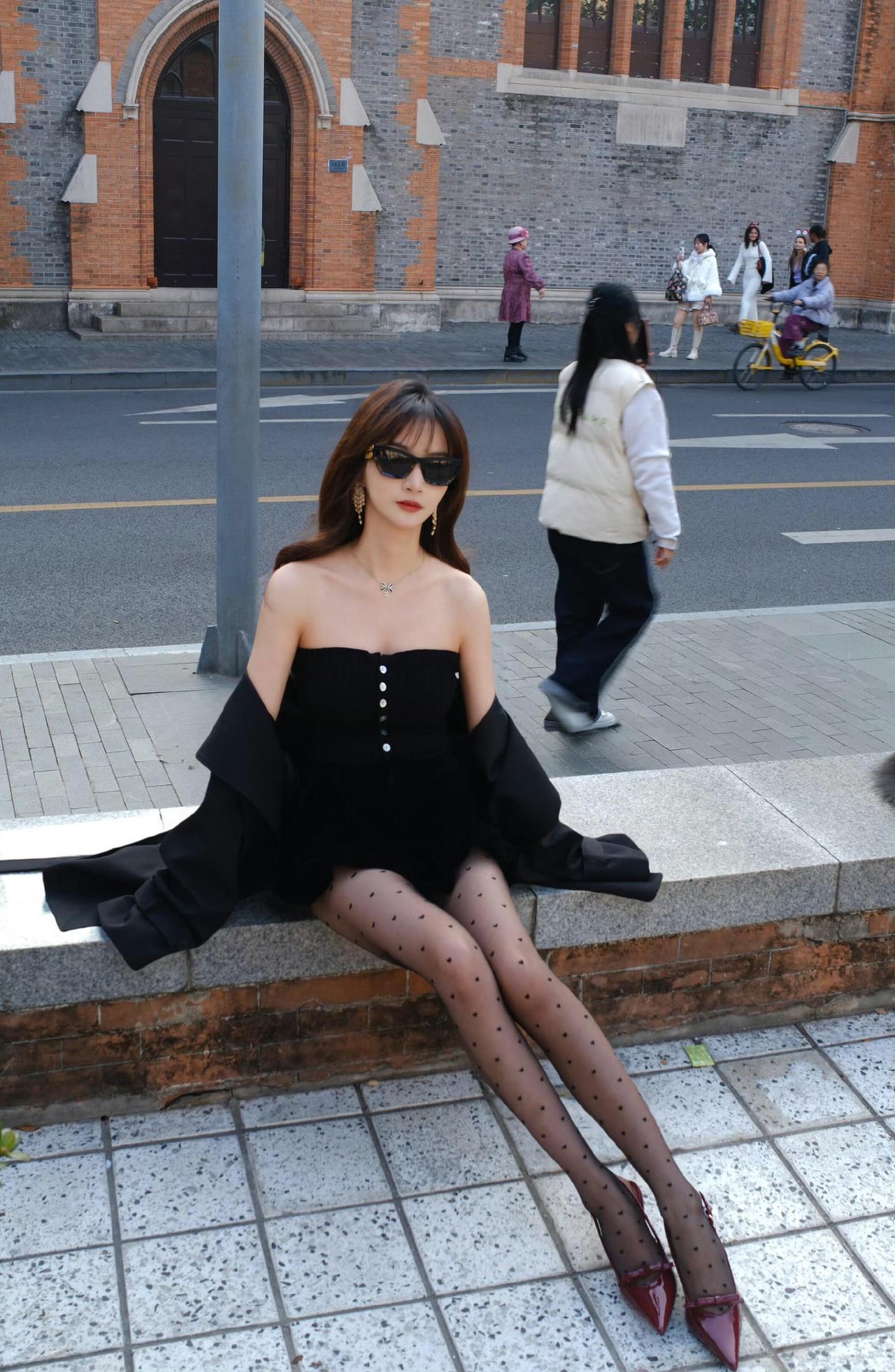 永远臣服于黑色 ​​​