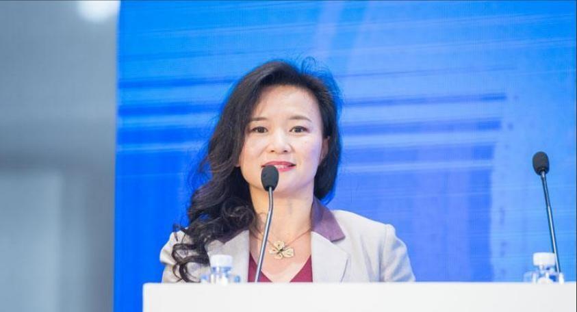 央视前记者成蕾多次将情报秘密传至境外，因无意间说出一句话最终暴露真实身份！
20