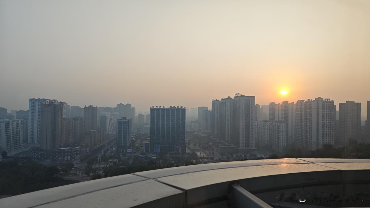 连日的阳光和煦，一扫往日阴霾
舒服了