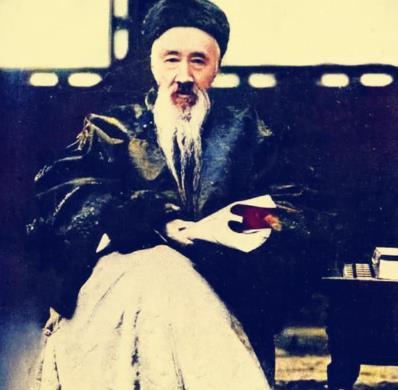 1895 年，58 岁的张之洞身体不舒服，下属赵茂昌送来了一支野山参。彼时他刚调