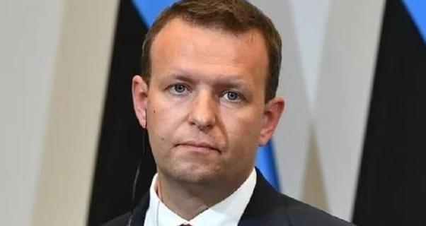 就问中国怕不怕？强大的爱沙尼亚曾经向中国发出最后通牒，让中国必须在爱沙尼亚和俄罗