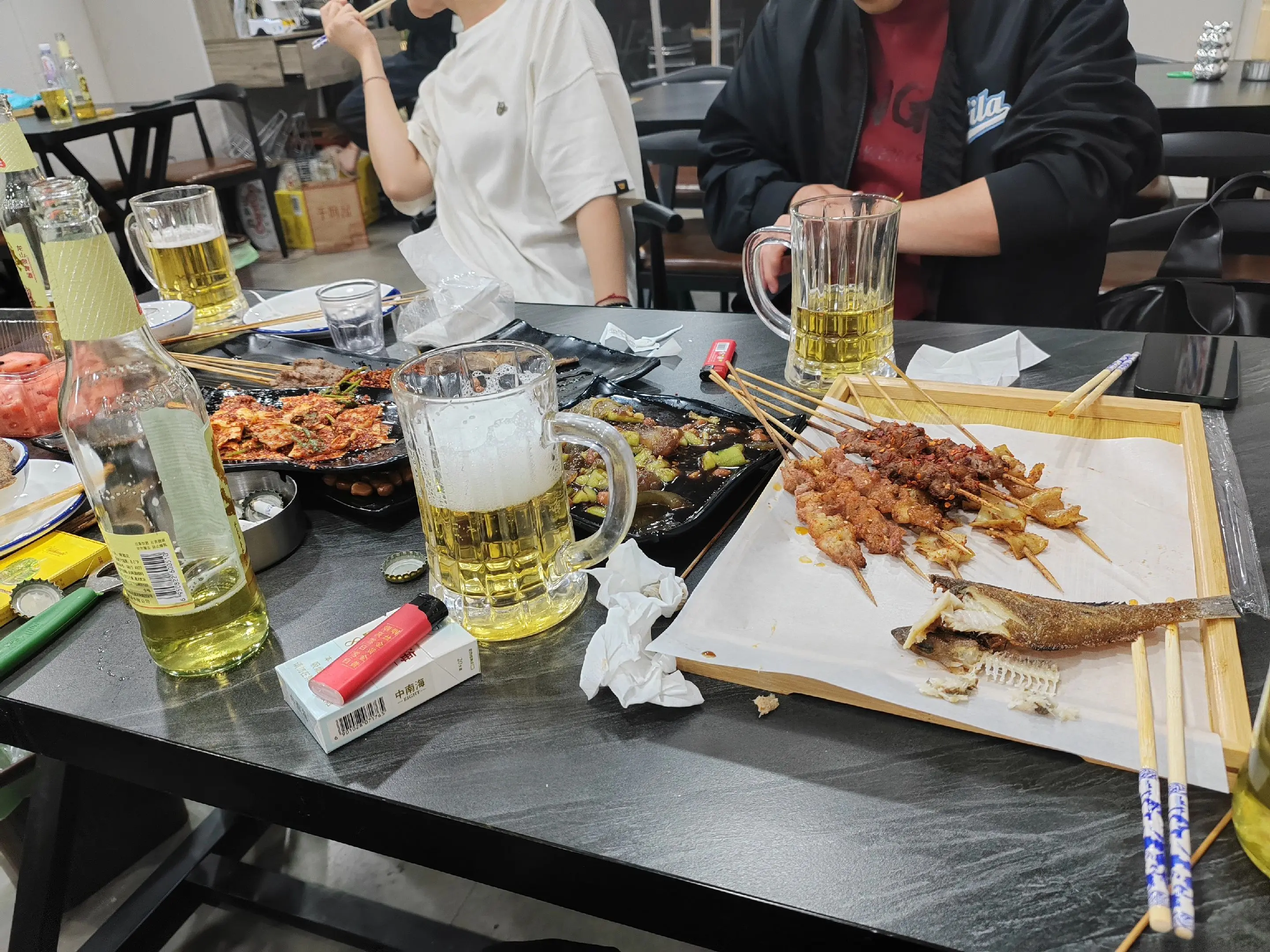 这最后一杯 敬那年少懵懂时犯过的错走过的路