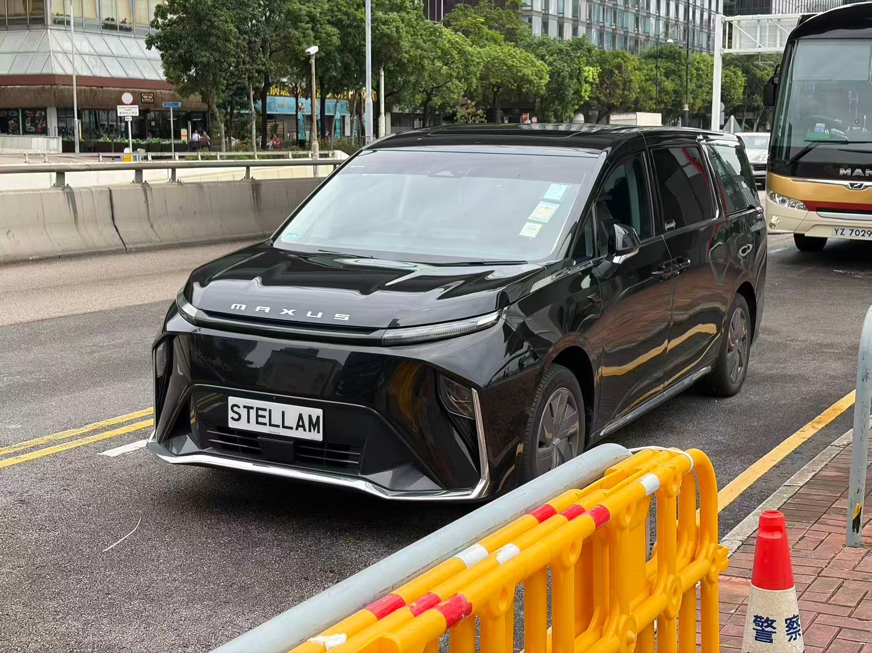 众所周知，香港人特别喜欢MPV。但在香港给我留下深刻印象的，除了曝光率极高的腾势
