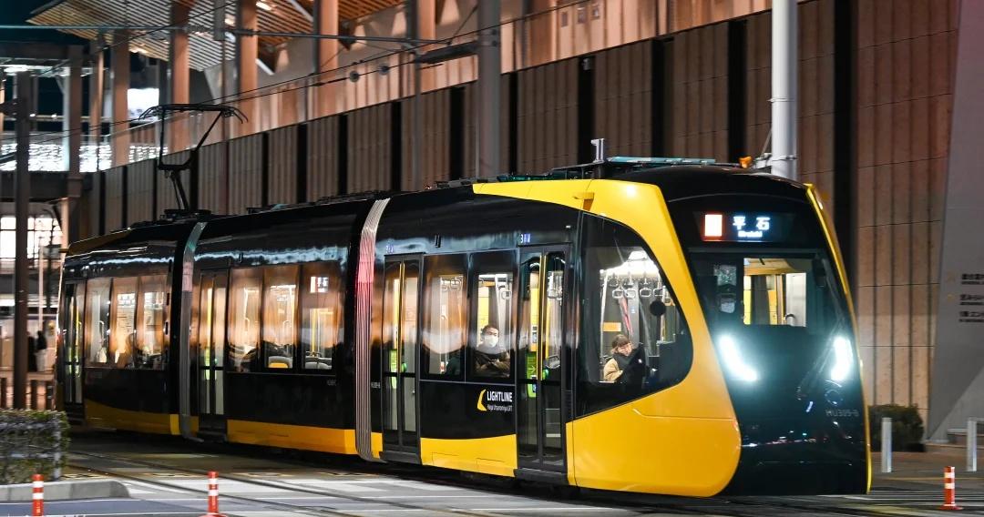 宇都宫LRT HU300形
轻轨 轨道交通 电力动车组 有轨电车