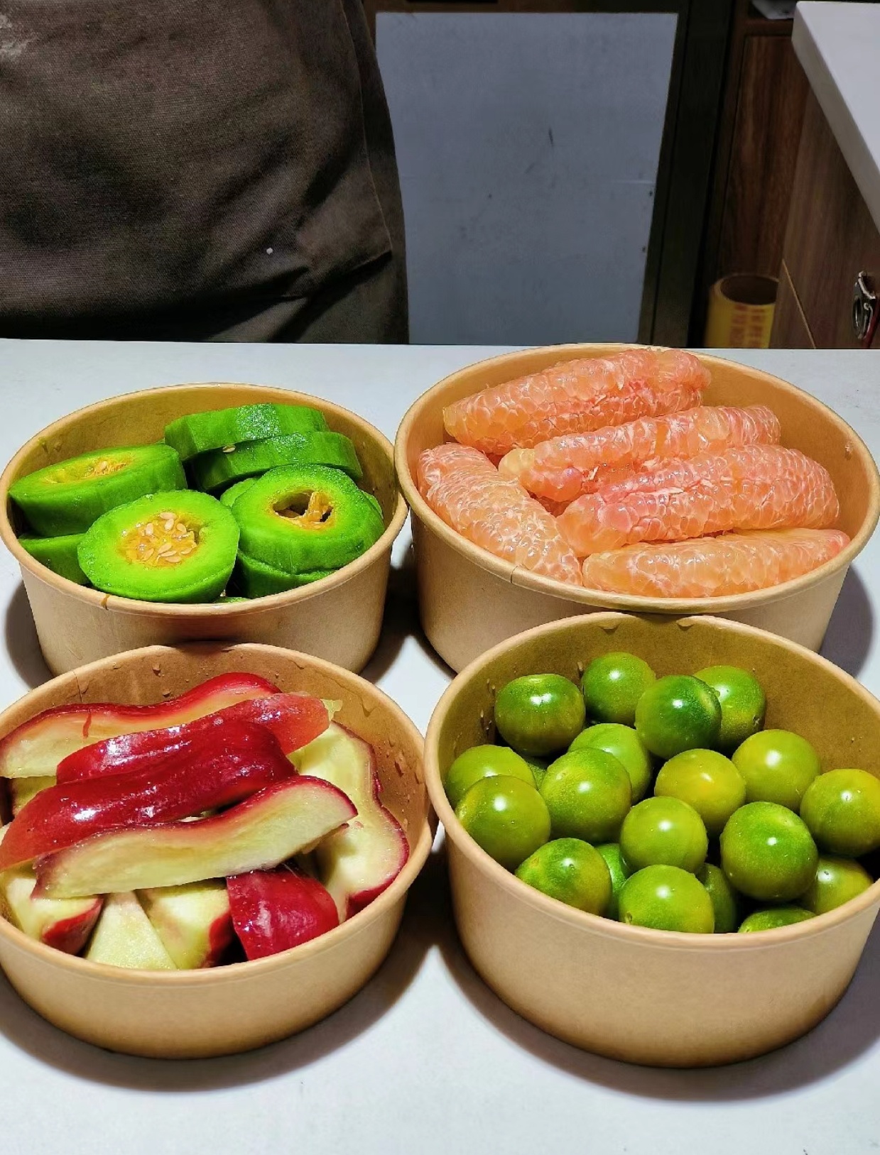今日份水果宴嘿嘿~我真的拒绝不了好吃又好看的水果啊啊啊今天闺蜜给我带了一大兜子水