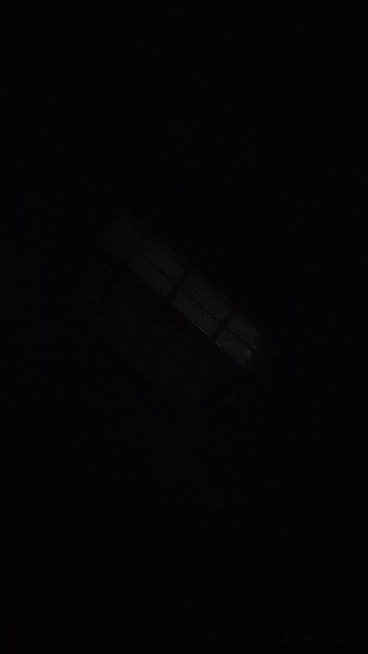 还没到起床的时间就醒了，五点多就突然醒了睡不着了，想着远方的妈妈，想着家庭琐事，