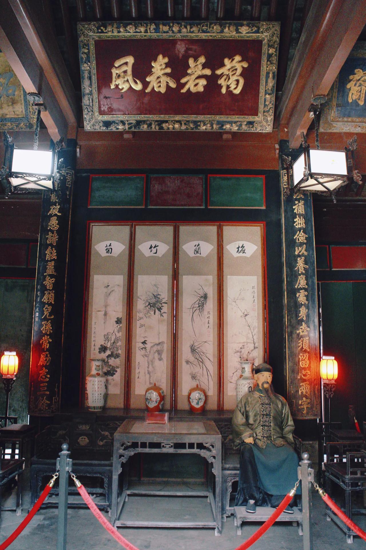 唐家大院修建于明末清初，距今已有300年历史。鼎盛时期唐家大院共有院落87个，房
