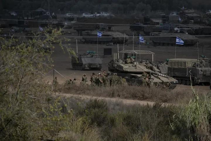 中东战火打乱美国对中俄战略。哈马斯与以色列的战争正迫使拜登政府重新增兵中东，导致
