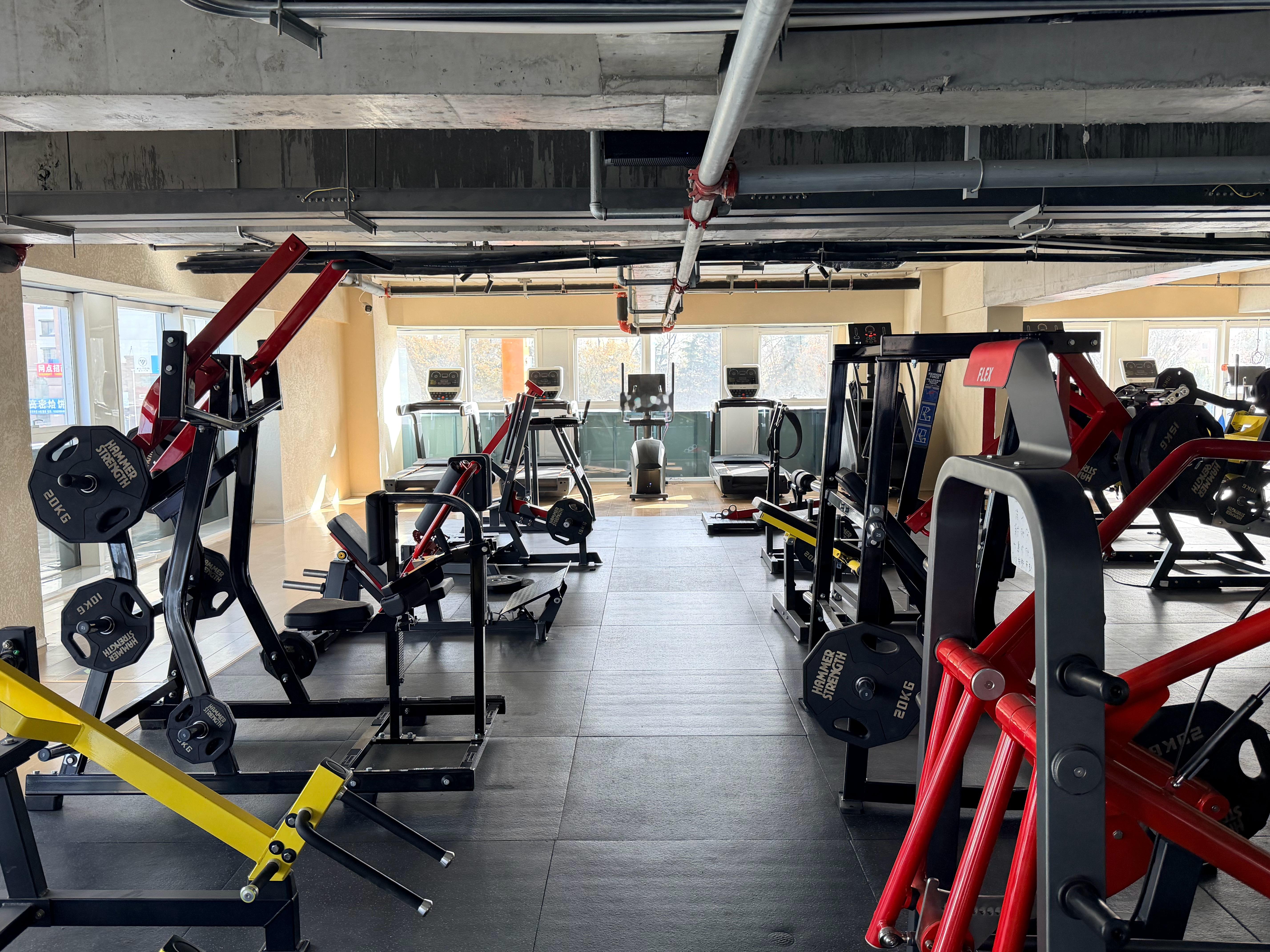 今晚和大学舍友打视频我懵逼了……舍友要结婚了，今晚打视频聊了一会其中一个问我有没