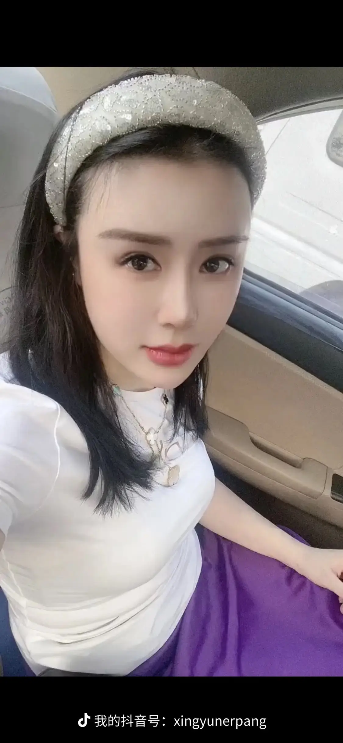 人来世间一趟，所有得失都是一场馈赠，我们本就一无所有，也终将失去一切...