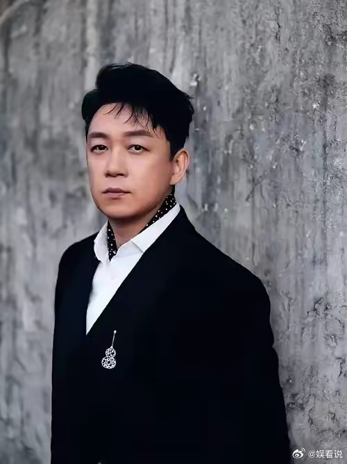 潘粤明公开感谢董洁，一句话让人破防，这才是男人该有的格局潘粤明和董洁，离婚14年