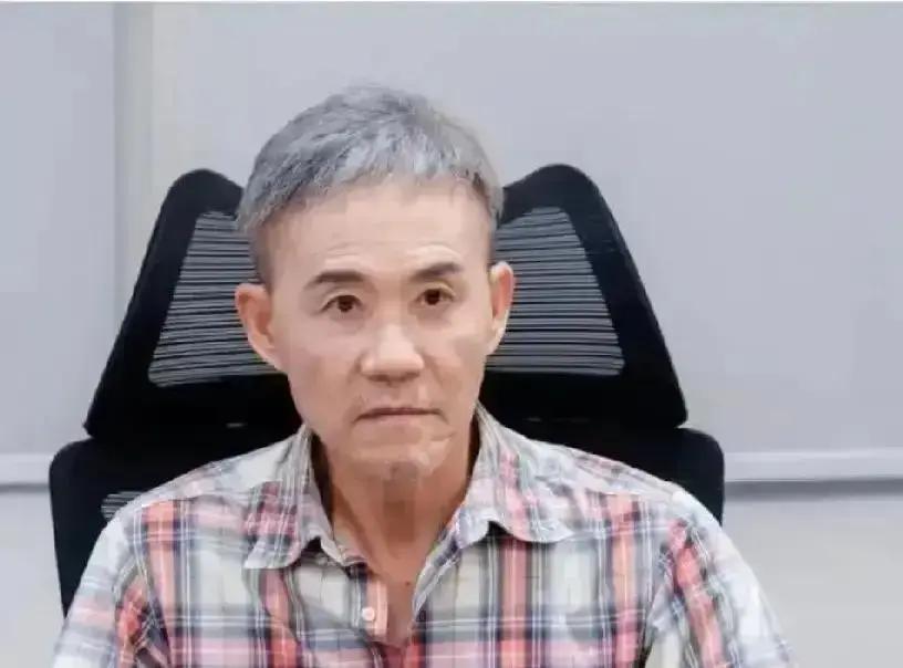 王石田朴珺的“婚外情”帽子戴了十年，最近田朴珺在新书里写了一句“我们是在他离婚后