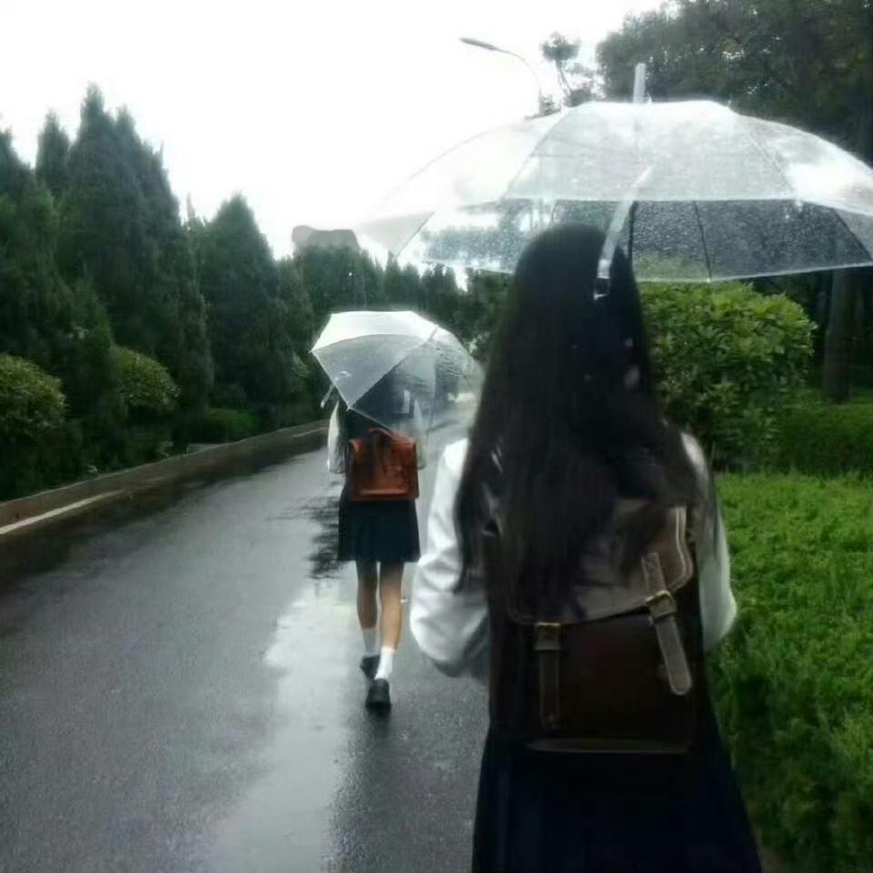 别买太多衣服，别买太多食物，都没用，都是累赘，就连身上的肉多了都是累赘。