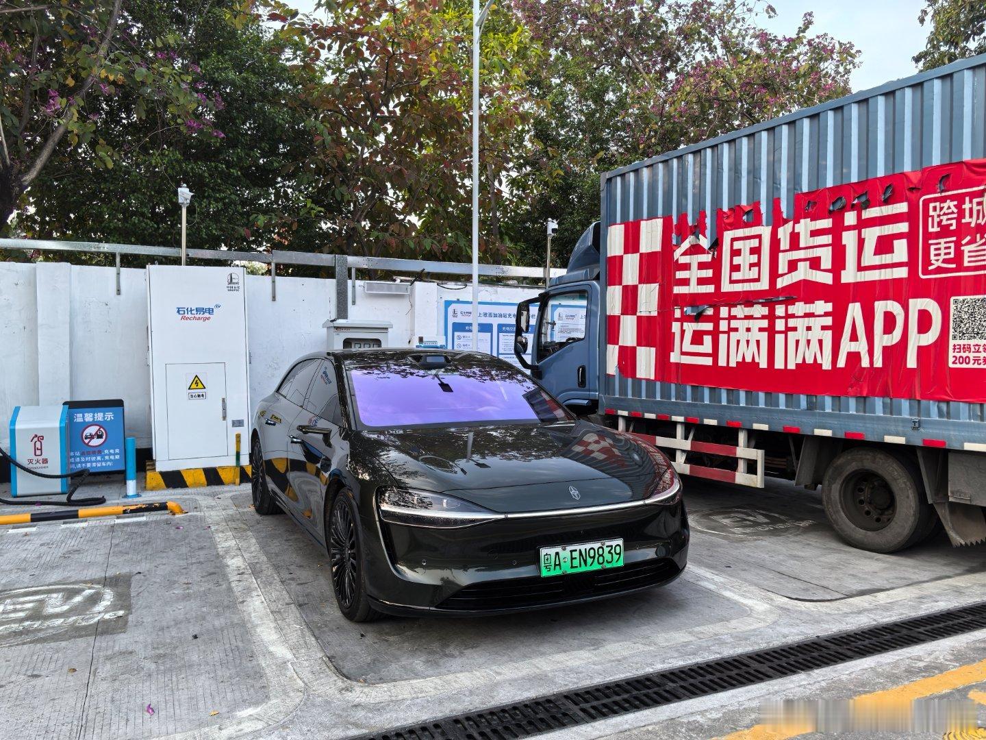 目前情况下不适合做空了，眼下往后都没啥大利空了。看好美股，看好大饼。估计能过肥年