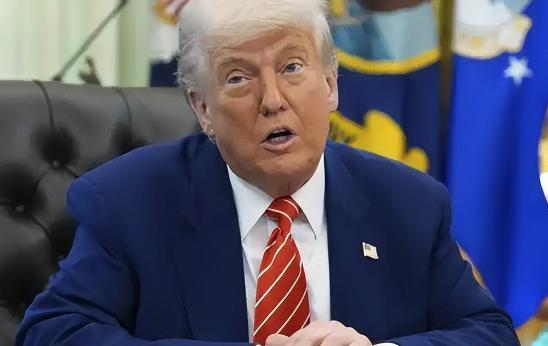 特朗普开始妥协不打伊朗，转身甩锅中国，10国发布声明打脸美国

最近美伊局势闹得