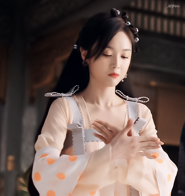 #导演调侃吴宣仪要美一点# | #吴宣仪被导演提醒形象管理# 齐葩公主古灵精怪，
