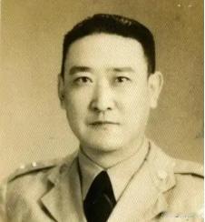 1949年，马呈祥带着8000两黄金逃往埃及。临行前，张治中极力挽留，可他却长叹