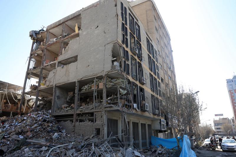 最近美以伊冲突闹得沸沸扬扬。当地时间3月3日，局势愈发紧张。这天下午，伊朗首都德