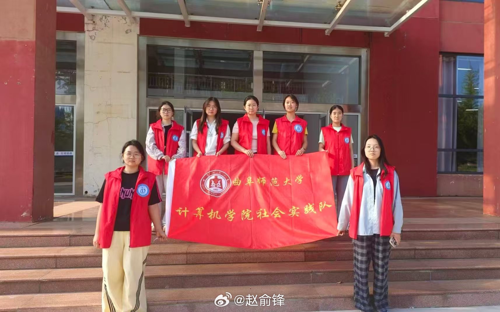 【曲师学子走进社区宣讲垃圾分类，引领绿色新风尚】大学生社会实践垃圾分类新时尚20