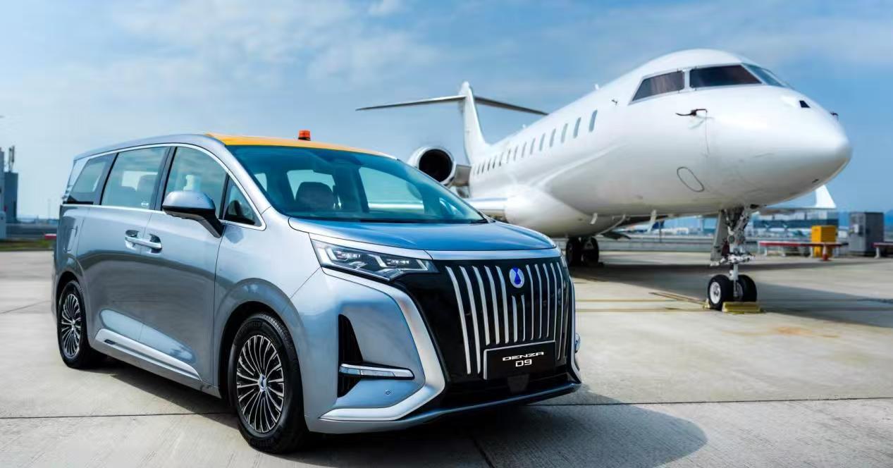 比亚迪这回在香港，可真是打了一场漂亮的翻身仗。2025年，它以9751辆的年度销