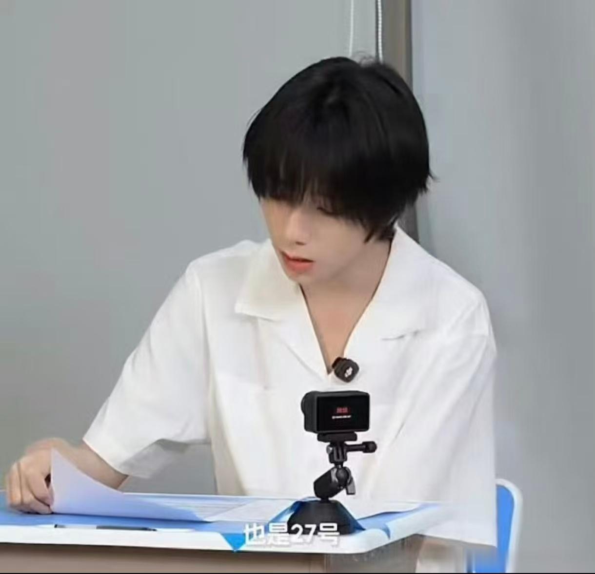 王橹杰运动会还是27号 王橹杰运动会还是27号 