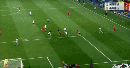 一扑定乾坤，这球国内有几个门将能扑出来？王大雷算是在伊万眼皮底下出尽风头，国家队