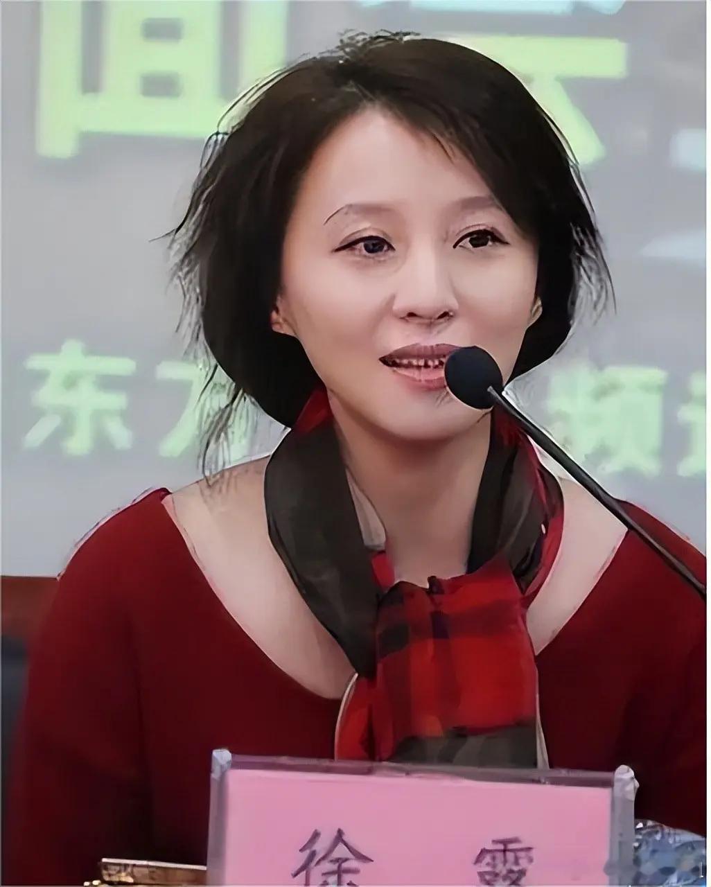 演员徐露：嫌丈夫丑拒绝生娃，丈夫给她245万，生下女儿后也挺好看的啊！ ​​​