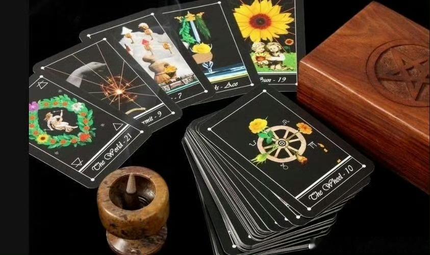 各类事情谨慎抉择塔罗预测：在某一时刻，你明知道自己有千万种选择，却永远只会选择那