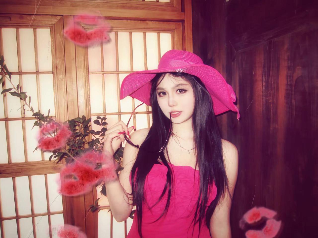 玫红色 是一种感觉。sexygirl 权威 经济上行的美 古早味