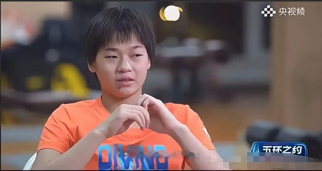 休息两个月以后，全红婵的身体还是需时间来适应从比赛到常规训练的转换过程。在刚开始