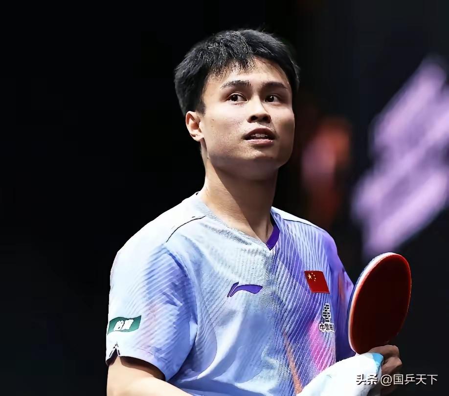 周启豪0‑2落后上演大逆转，
继林诗栋第二位挺进16强！
周启豪有个毛病就是退台