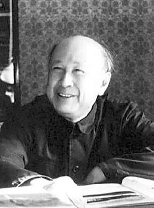 有人问：“钱学森回国前锦衣玉食，回国后，一直极其艰苦朴素，他后悔过吗？”说实话，