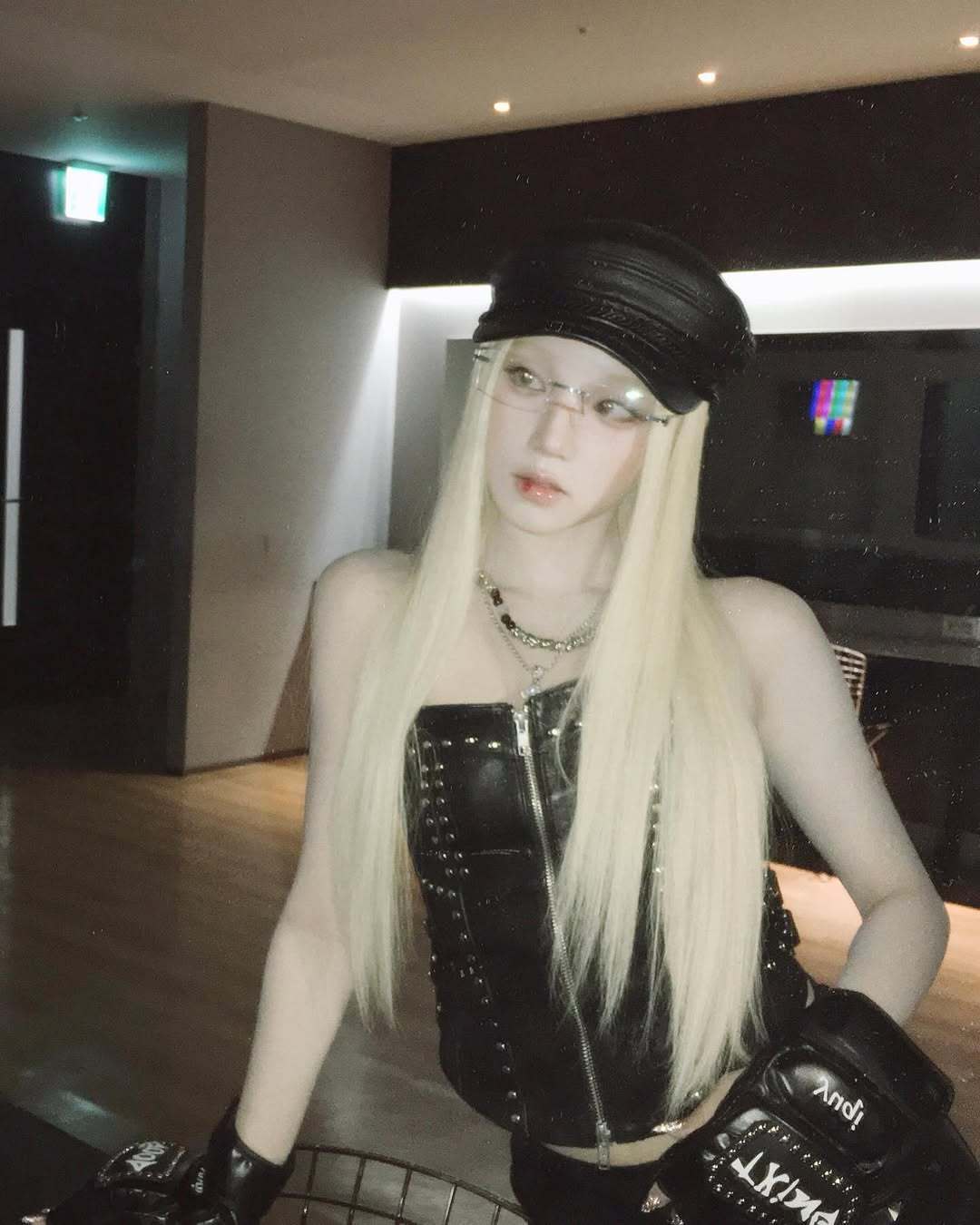宋雨琦最新物料，Ins更新🖤💛 ​​​