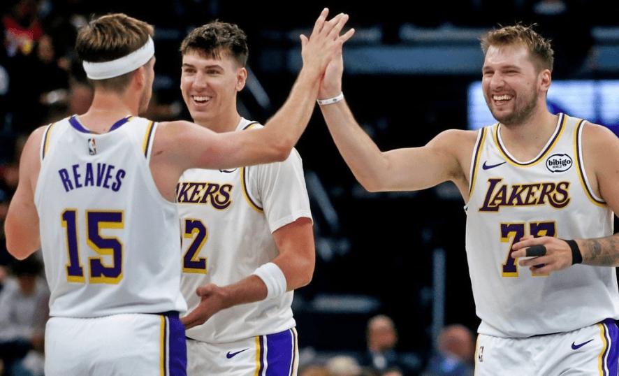 才发现一个问题，里夫斯 东契奇 艾顿，这三个人年纪居然差不多

里夫斯跟艾顿都是