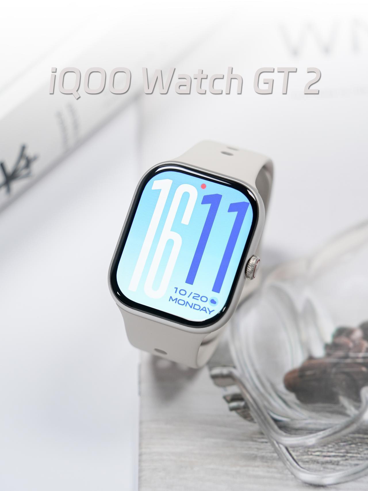 HYK图赏｜iQOO Watch GT 2

这款是星芒白配色，正面是一块2.0