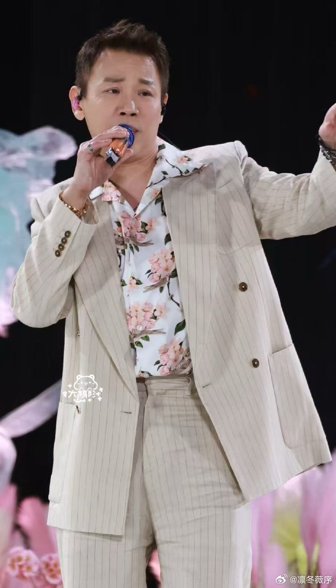 陶喆脱口秀式吃美食武汉过早的魅力谁抵得住！陶喆弥补两年前遗憾，全天沉浸式逛吃，热