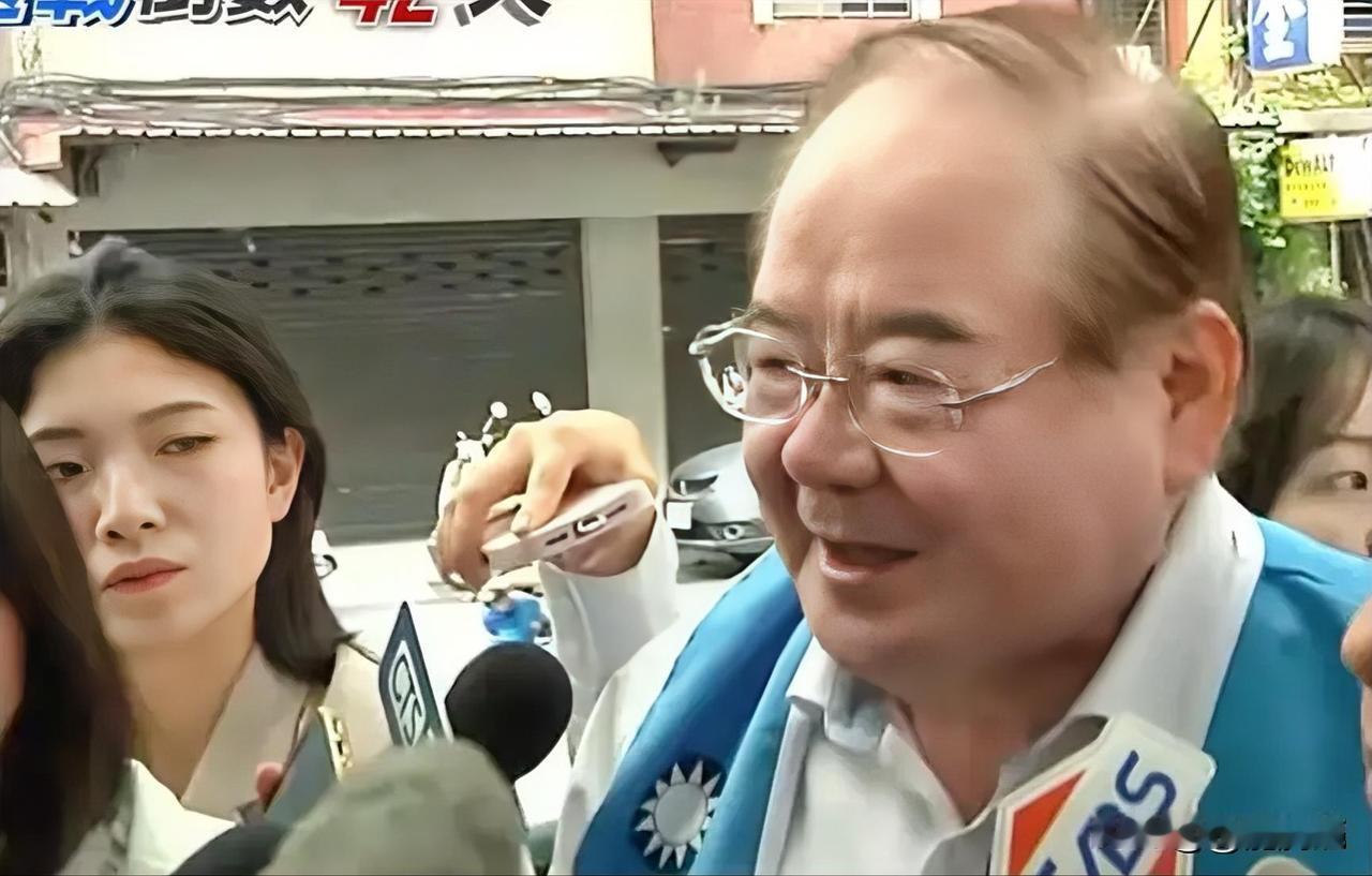 承认打电话给赵少康，李乾龙：国民党最需要团结

事件起因：国民党中央委员江永雄发