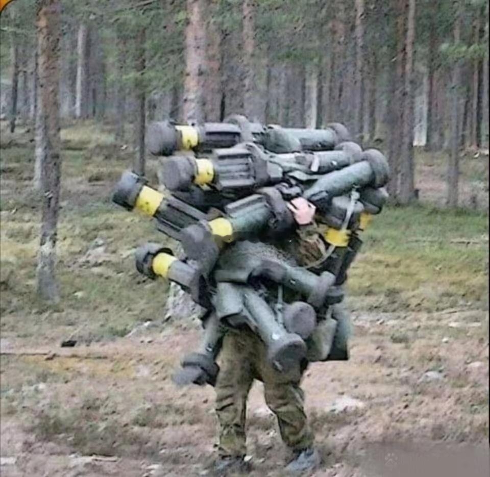 越来越多的同行要么退出这个行业，要么去相邻的城市做二手车~~~帝都的环境不太适合