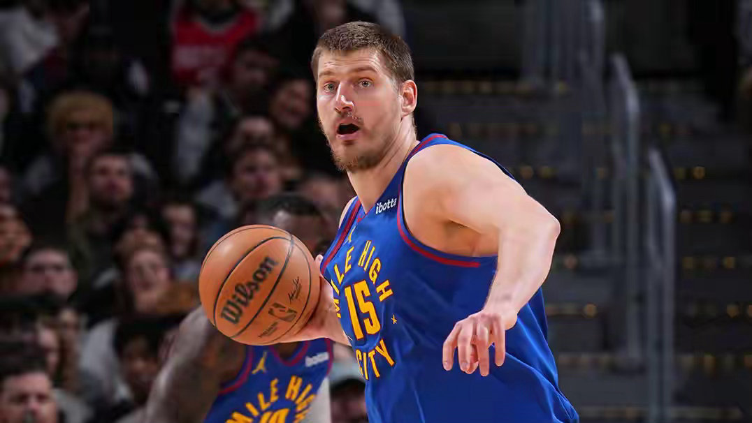 NBA今日里程碑：东契奇40+9+10刷爆纪录，詹姆斯14投13中30分创历史?