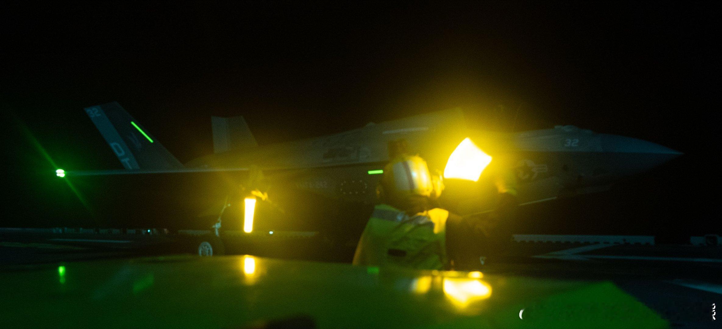 2025年6月19日，USS America (LHA 6)在塔斯曼海。 ​​​