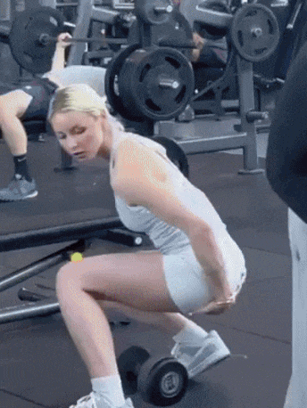 你一定要有胆量，敢于硬碰硬；人性如此，没有人愿意去啃一块硬骨头，但人们总会挑软柿