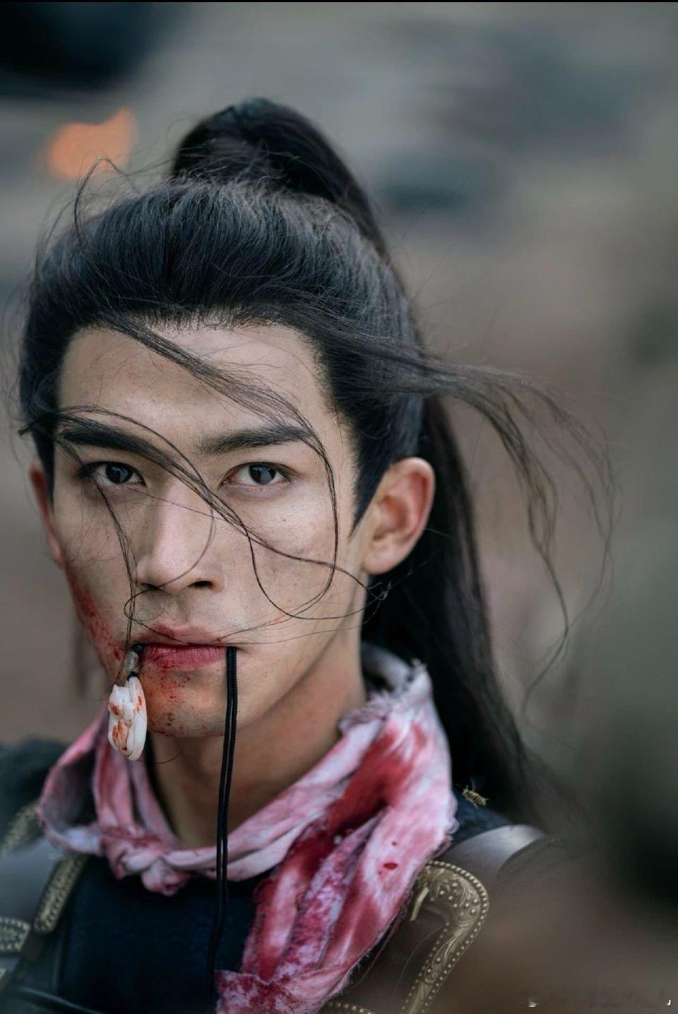 王星越平台严选的成长型演员暗影侦探 被《暗影侦探》的表演细节折服！每个微表情都经