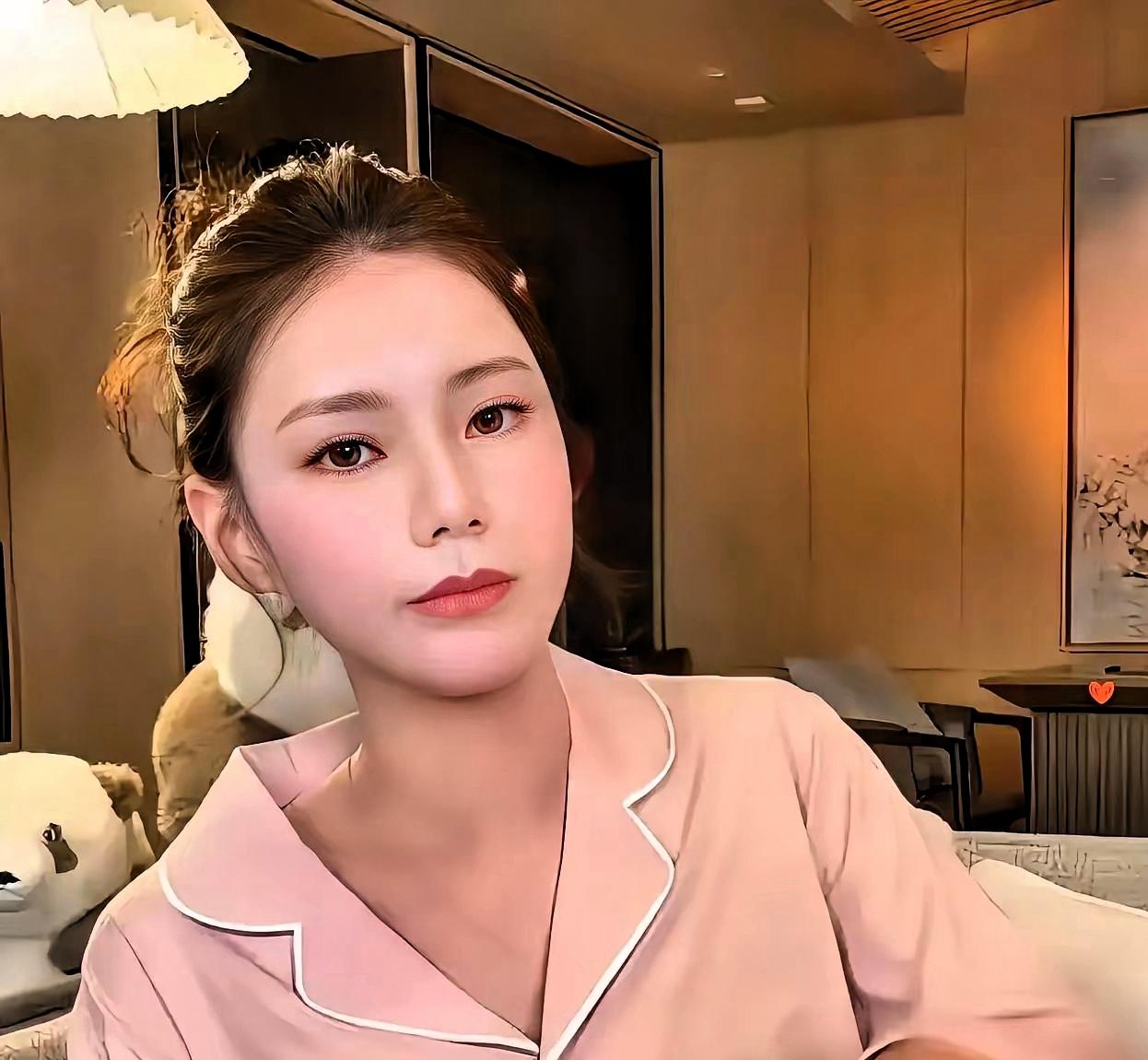 那间老房子变了，孙辈房间拆掉，改成了健身房，汪小菲过去睡觉的地方，变成那大衣柜，